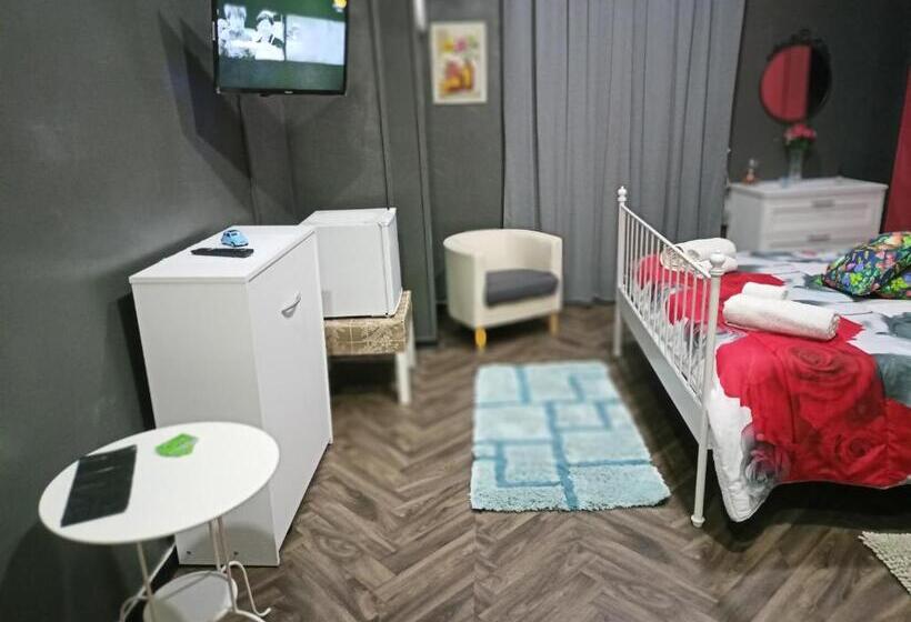 标准间带阳台, La Torre B&b