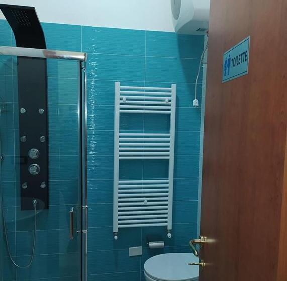 带阳台标准四人间, La Torre B&b