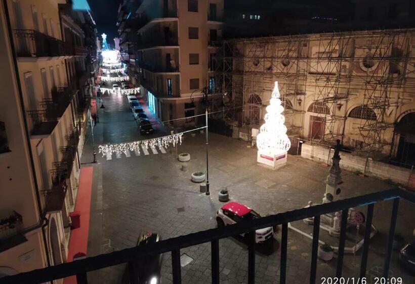 带阳台标准四人间, La Torre B&b