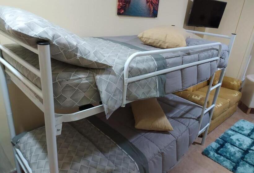 带阳台标准四人间, La Torre B&b