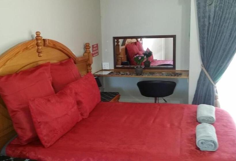 חדר דלוקס, Chariots Guest House