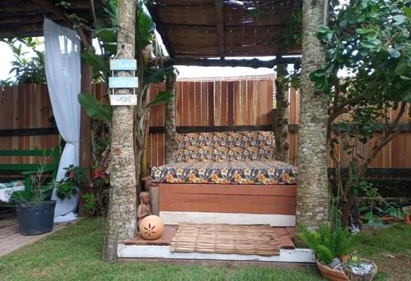デラックスルーム, Essência Da Guarda Surf House