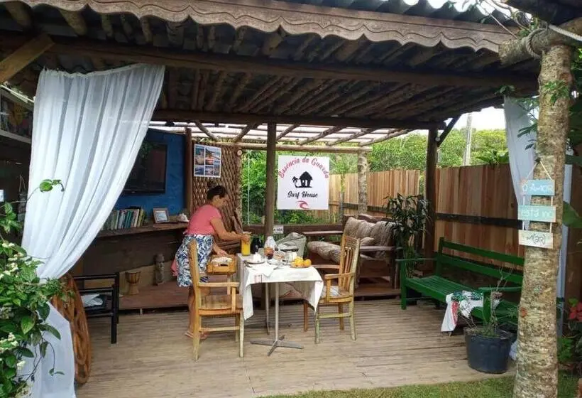 デラックスルーム, Essência Da Guarda Surf House