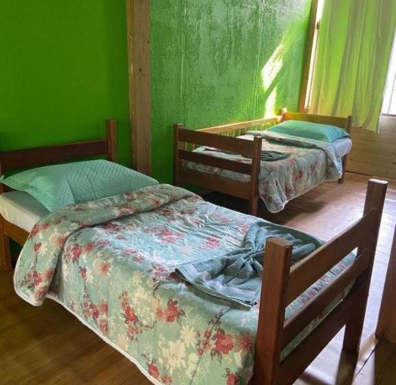 غرفة ديلوكس عائلية, Essência Da Guarda Surf House