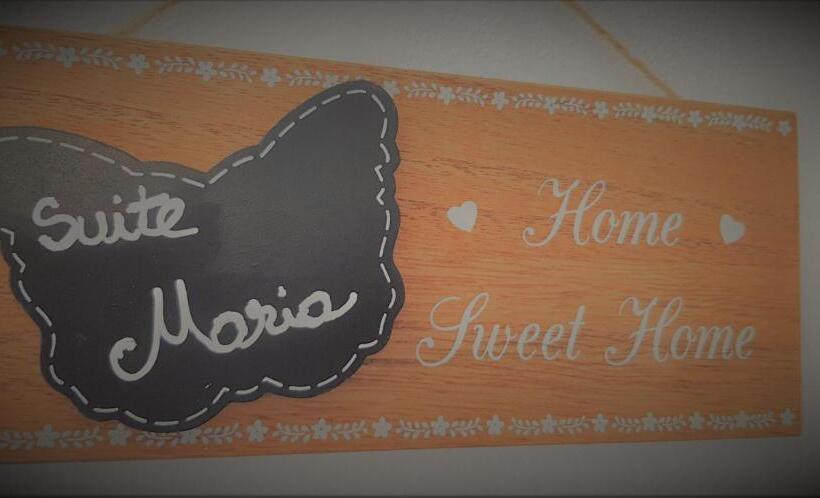 Standard Studio King Bed, Maximilian Seven