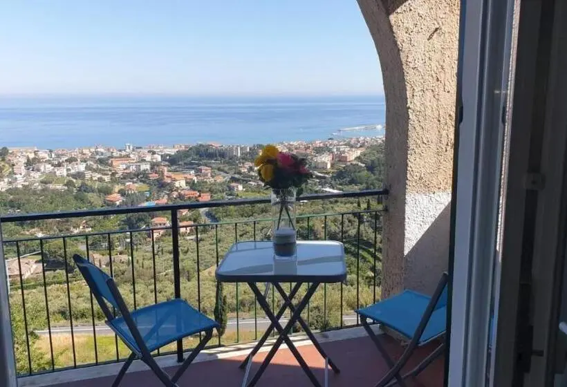 バルコニー付きスタンダードルーム, B&b Tra Cielo E Mare