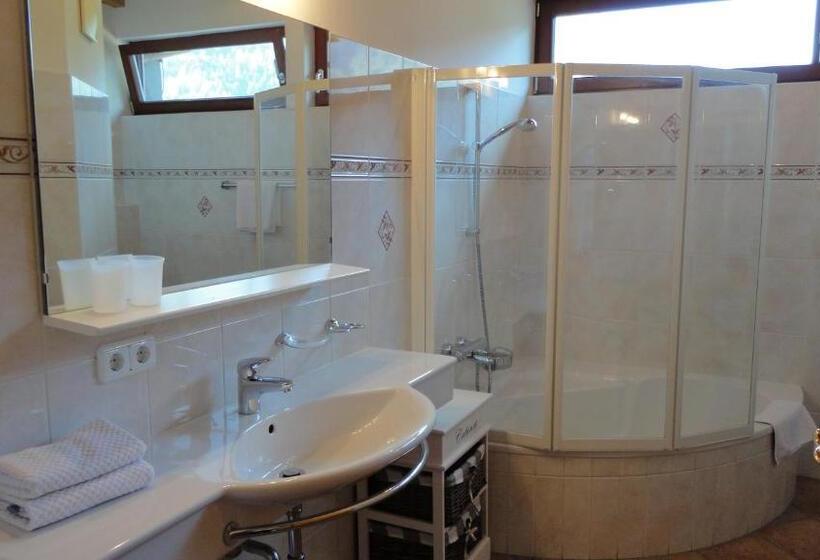 デラックスルーム, Ferienwohnungen Birnbacher