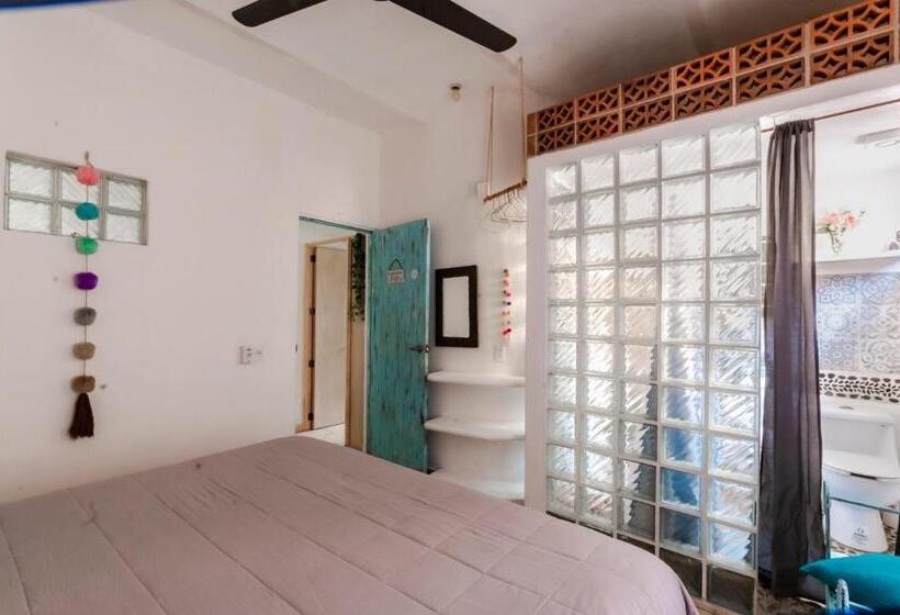 اتاق لوکس, Habitaciones Samy