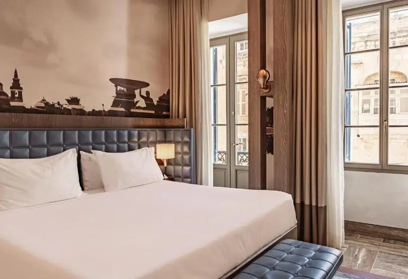 Deluxe Junior Suite
