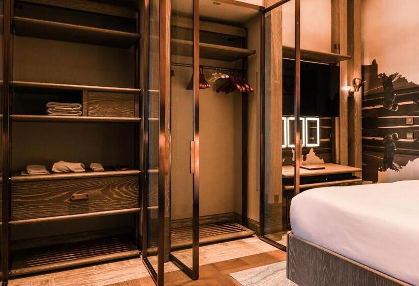 سوییت با چشمانداز دریا, Iniala Harbour House