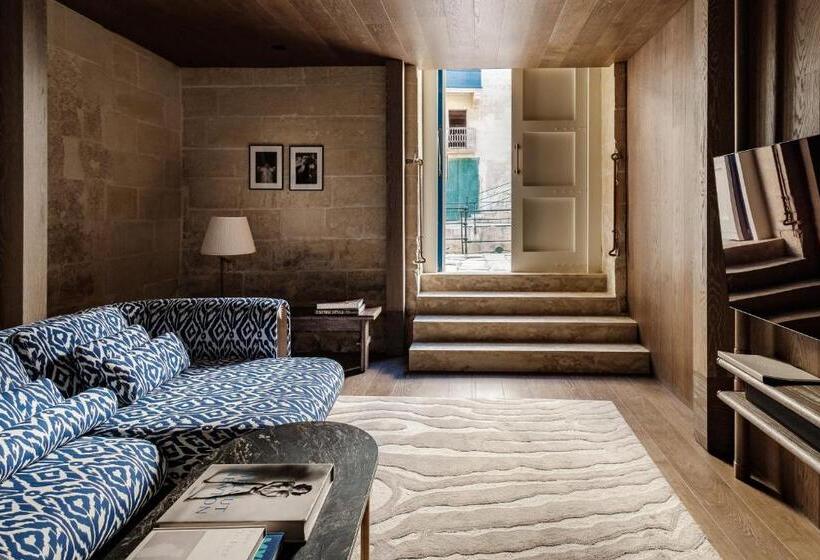 سوییت دوبلکس, Iniala Harbour House