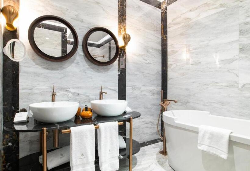 سوئیت 2 خوابه, Iniala Harbour House