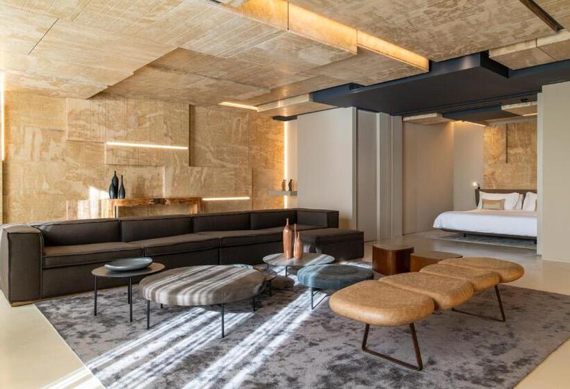 سوئیت پرزیدنت, Iniala Harbour House