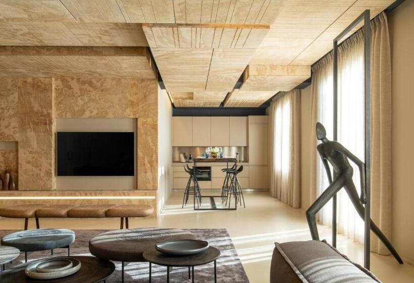 سوئیت پرزیدنت, Iniala Harbour House