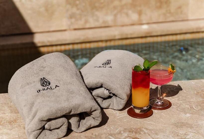 سوئیت پرزیدنت, Iniala Harbour House