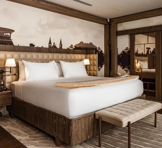 سوییت, Iniala Harbour House