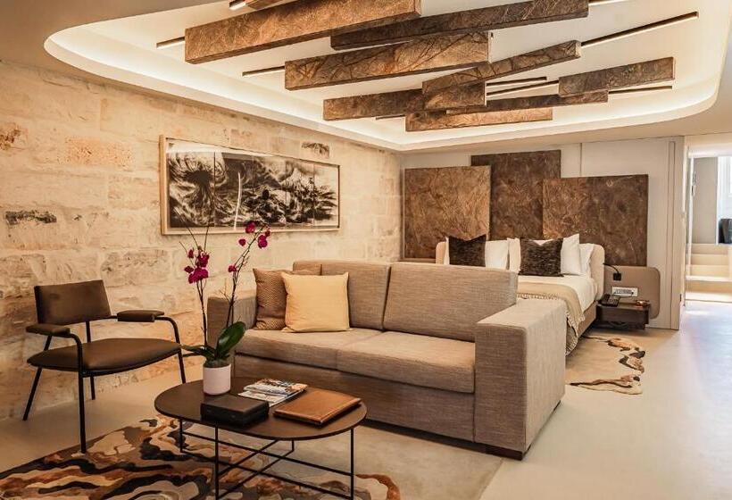 Deluxe Suite King Bed, Iniala Harbour House