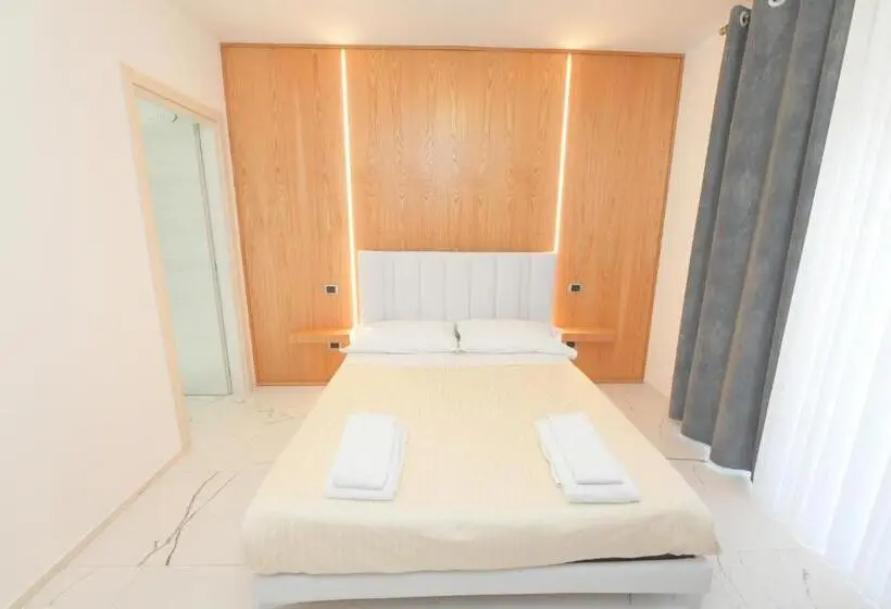 StandaardKamer, Noemi B&b
