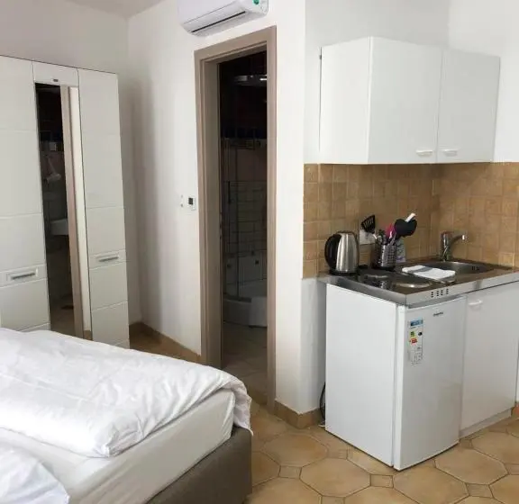 استودیو خانوادگی, Aparthotel Cross Street 4