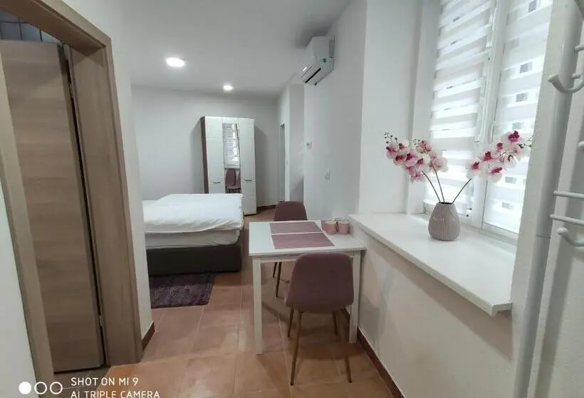 اتاق سوپریور با تخت بزرگ, Aparthotel Cross Street 4