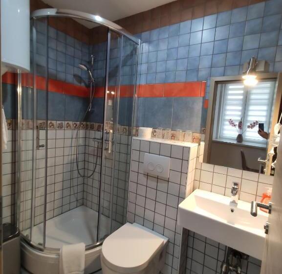 اتاق استاندارد سه نفره, Aparthotel Cross Street 4