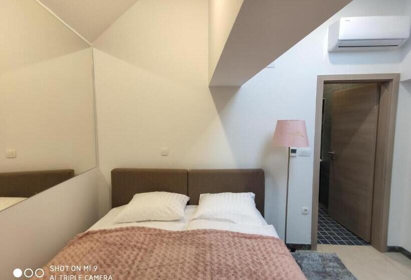 اتاق استاندارد یک نفره, Aparthotel Cross Street 4