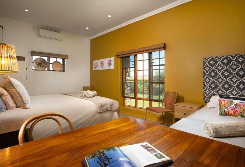 スタンダードトリプルルーム, Tzamenkomst River Lodge