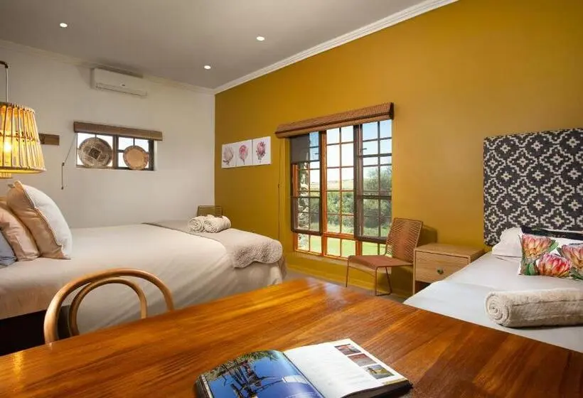 スタンダードトリプルルーム, Tzamenkomst River Lodge