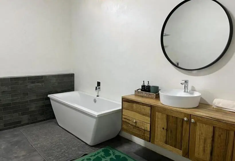 ガーデンビューファミリールーム, Tzamenkomst River Lodge