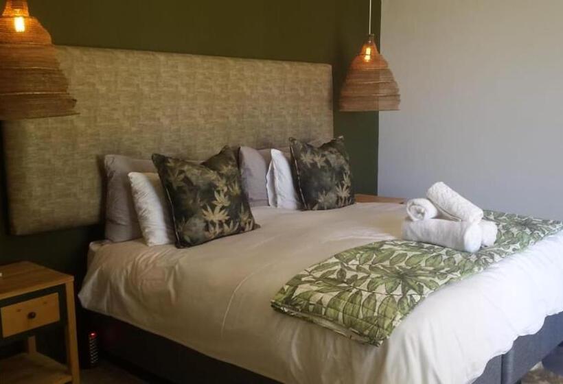 Семейный Номер Вид на Сад, Tzamenkomst River Lodge