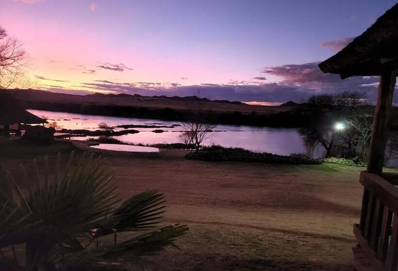 キングサイズベッドのデラックスルーム, Tzamenkomst River Lodge