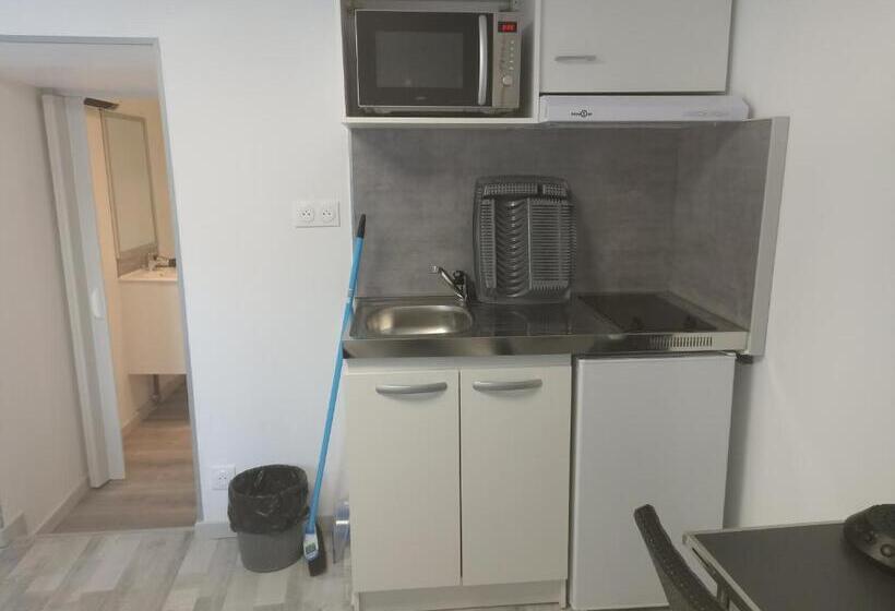 إستوديو قياسى, 16 Rue Des Déportés