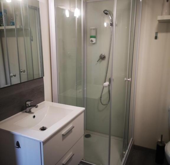 إستوديو قياسى, 16 Rue Des Déportés