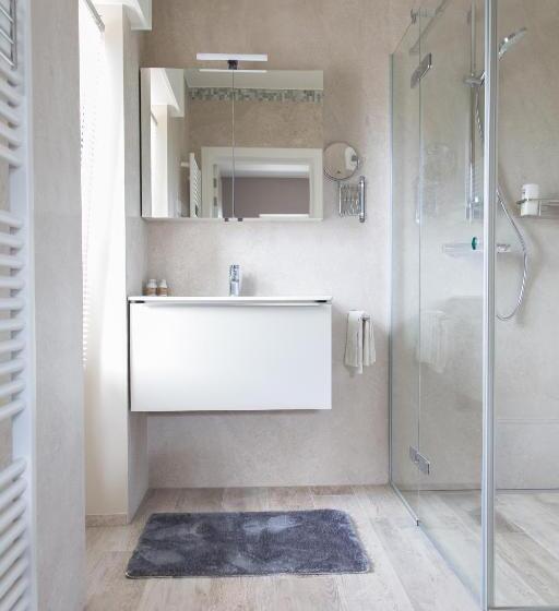 패밀리 룸, Abeellogies