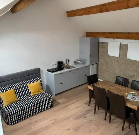 Четырехместный Номер Стандарт, Laeve In De Brouwerie