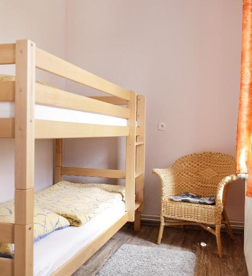 Апартаменты 2 Спальни, Landgasthof Deutsches Haus