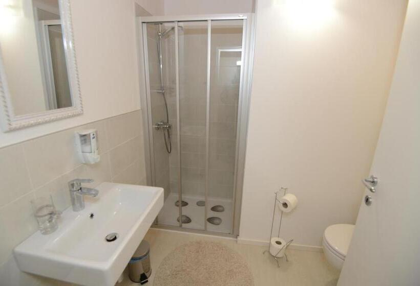 غرفة قياسية ثلاثية, Casa Di Patrizia