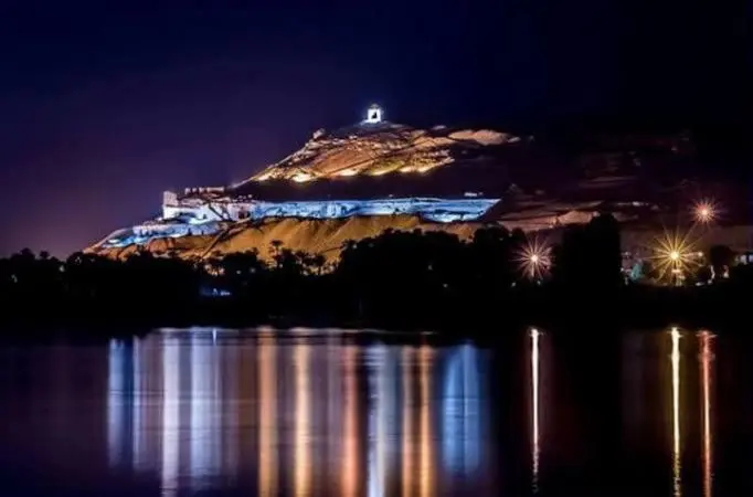 اتاق استاندارد سه نفره, Kosh Royal House