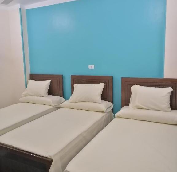 Standard Triple Room with Terrace, Kosh Royal House