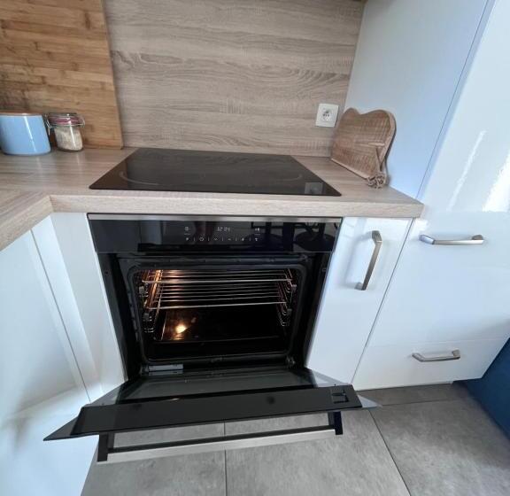 خانه 1 خوابه, L’aragne