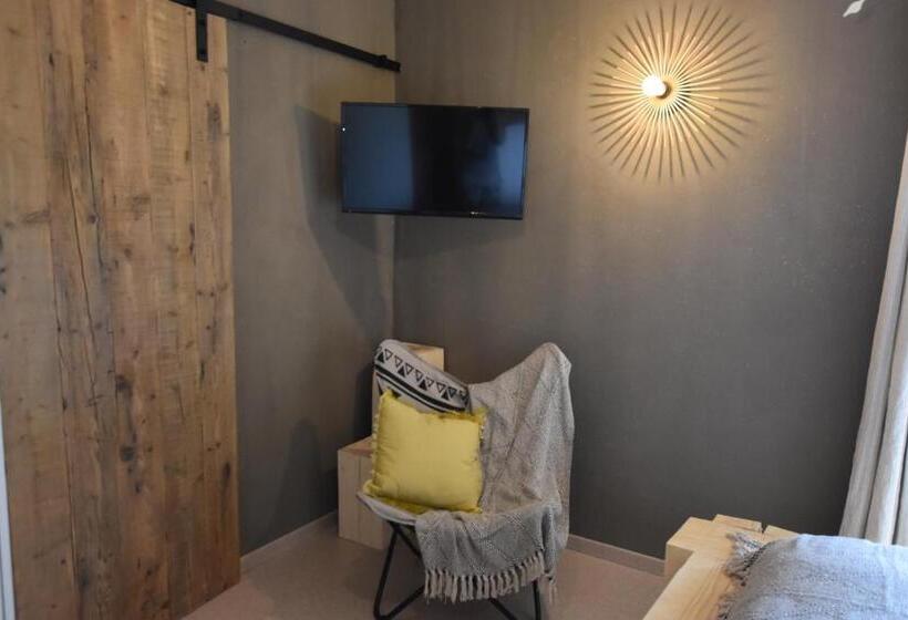 带阳台的豪华间, Le Sorbier   Gîte Et Chambres D Hôtes