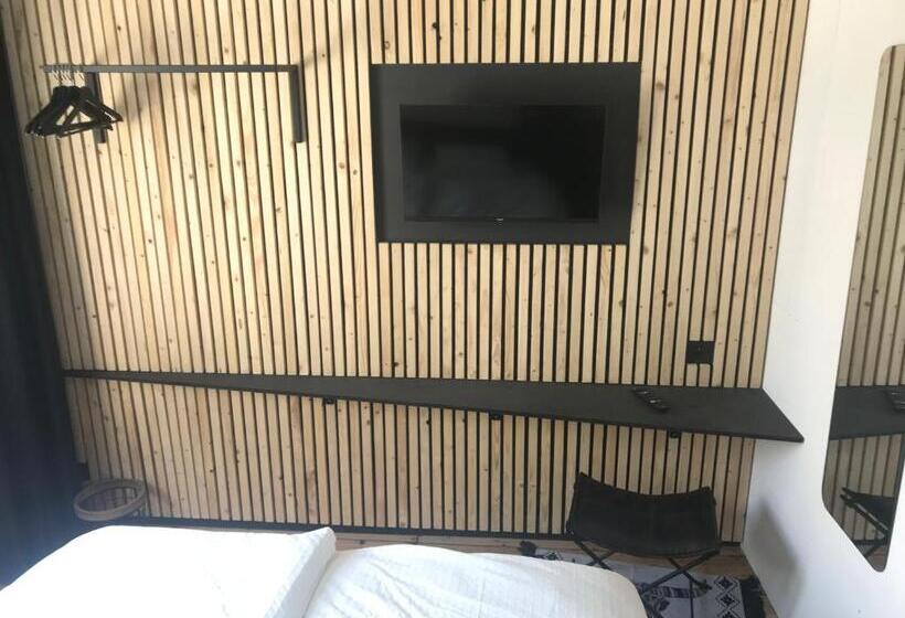 스탠다드 룸, Newstreet