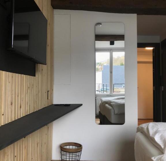 침실 3개 주택, Newstreet