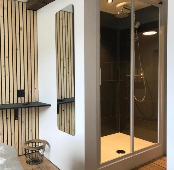 스탠다드 룸, Newstreet