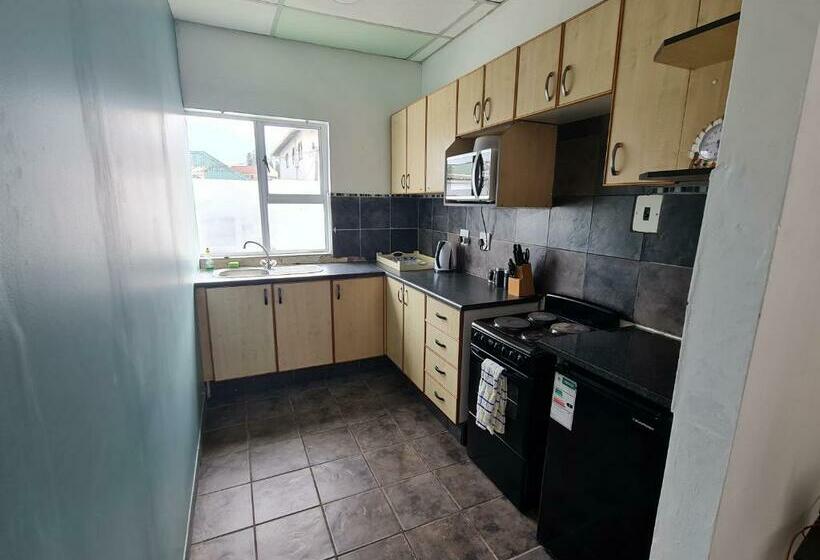 آپارتمان 1 خوابه همکف, The Beach Hide