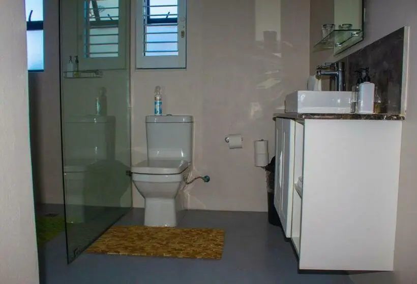 デラックススタジオ, Walter’s Place