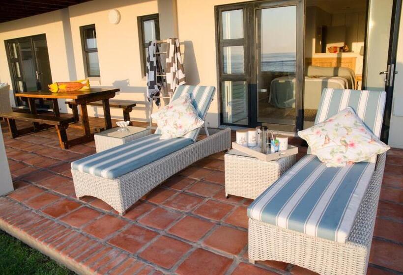 إستوديو ديلوكس, Walter’s Place