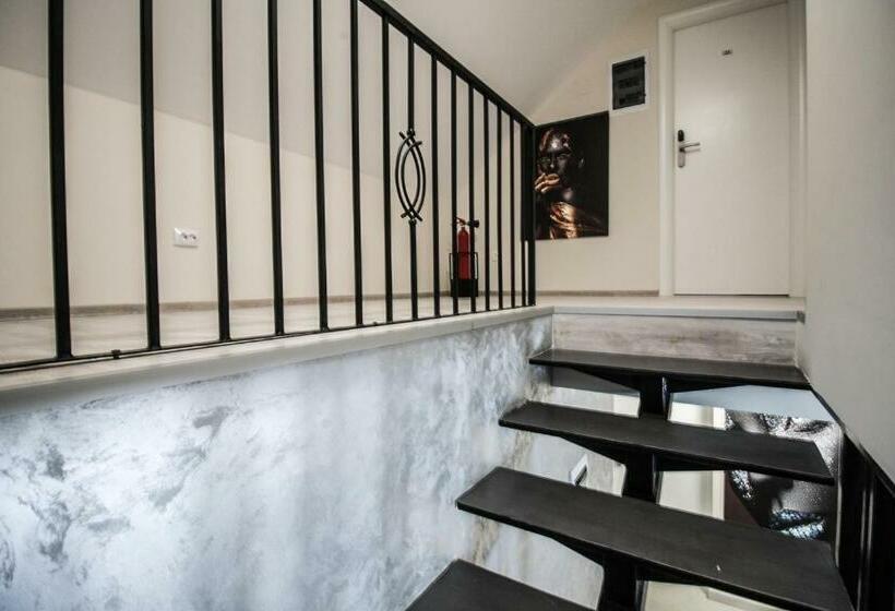 スタンダード４人部屋, Pensiune Eden