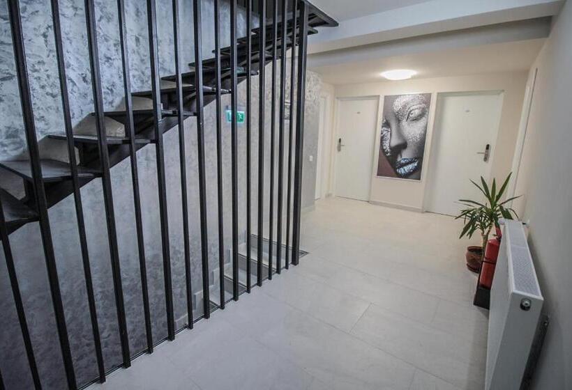 バルコニー付きスタンダードルーム, Pensiune Eden