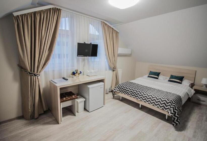 スタンダード４人部屋, Pensiune Eden